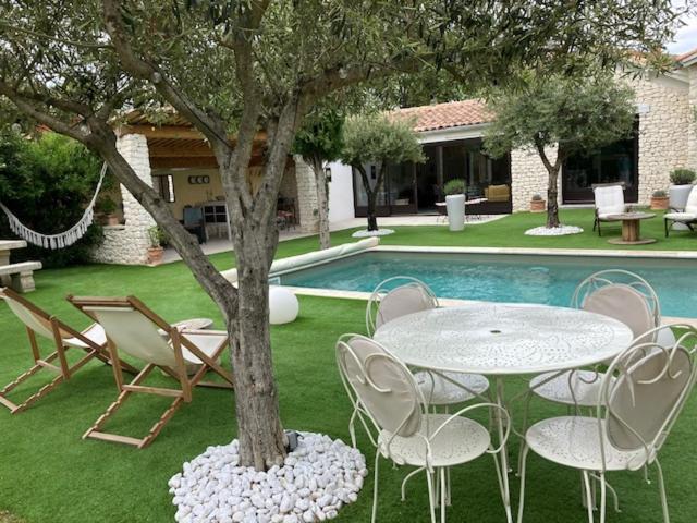 La Maison 1440 LʼIsle-sur-la-Sorgue Eksteriør billede